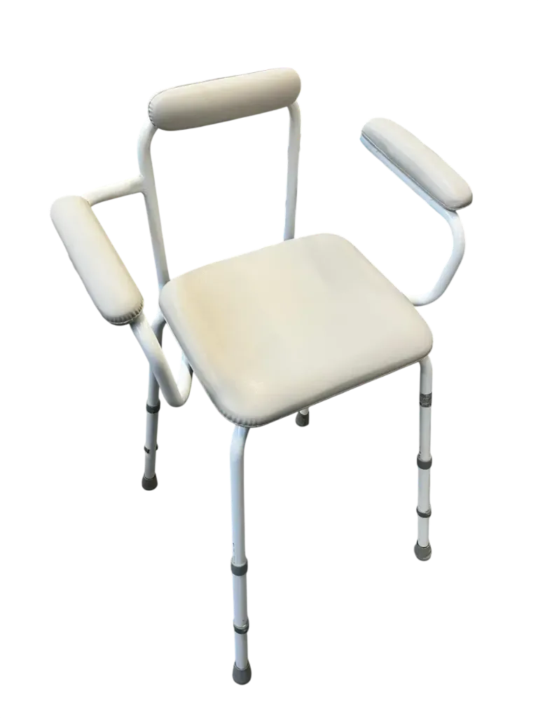 CHAISE HAUTE  Chaise haute de cuisine